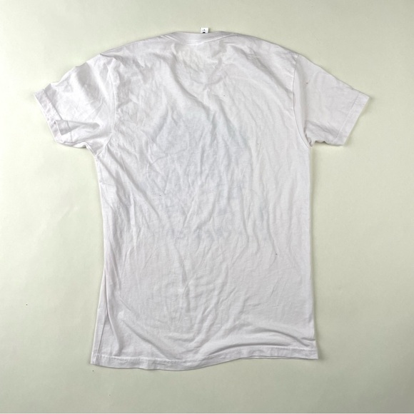 Classic White Tee with graphic - Picture 4 of 4